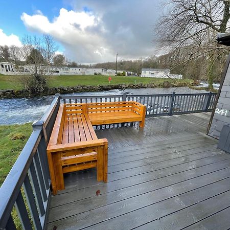 Stunning 3 Bed Riverside Cabin In Snowdonia Caeathro Dış mekan fotoğraf