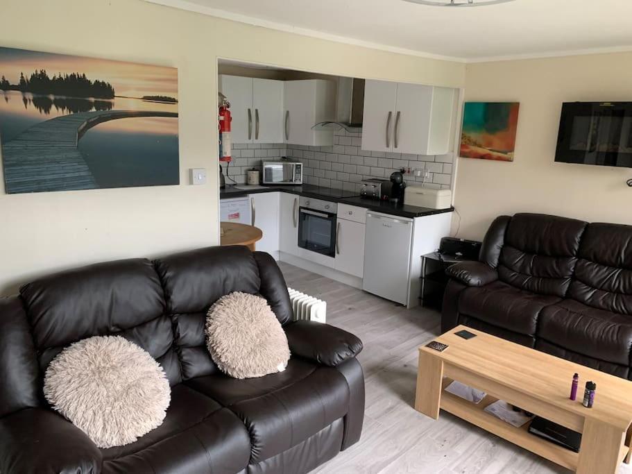 Stunning 3 Bed Riverside Cabin In Snowdonia Caeathro Dış mekan fotoğraf