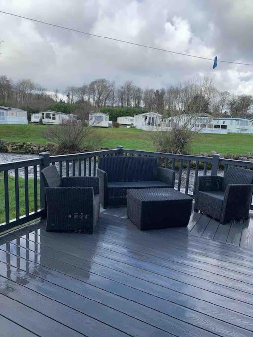 Stunning 3 Bed Riverside Cabin In Snowdonia Caeathro Dış mekan fotoğraf
