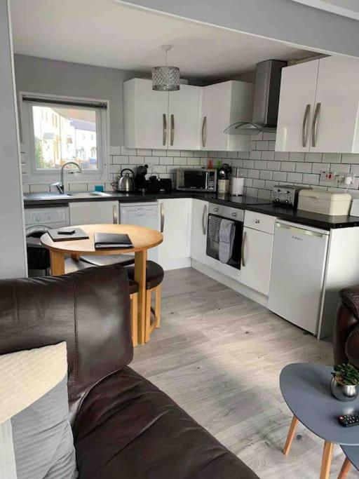 Stunning 3 Bed Riverside Cabin In Snowdonia Caeathro Dış mekan fotoğraf