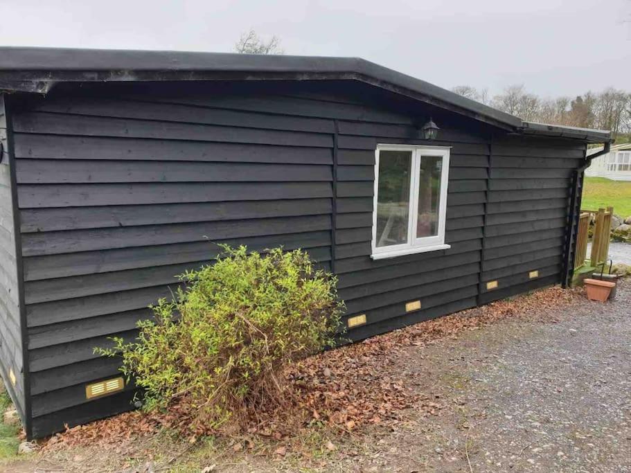 Stunning 3 Bed Riverside Cabin In Snowdonia Caeathro Dış mekan fotoğraf